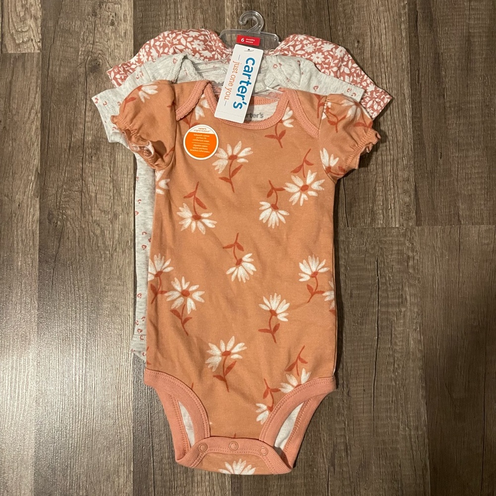 Carter’s set of 3 onsies